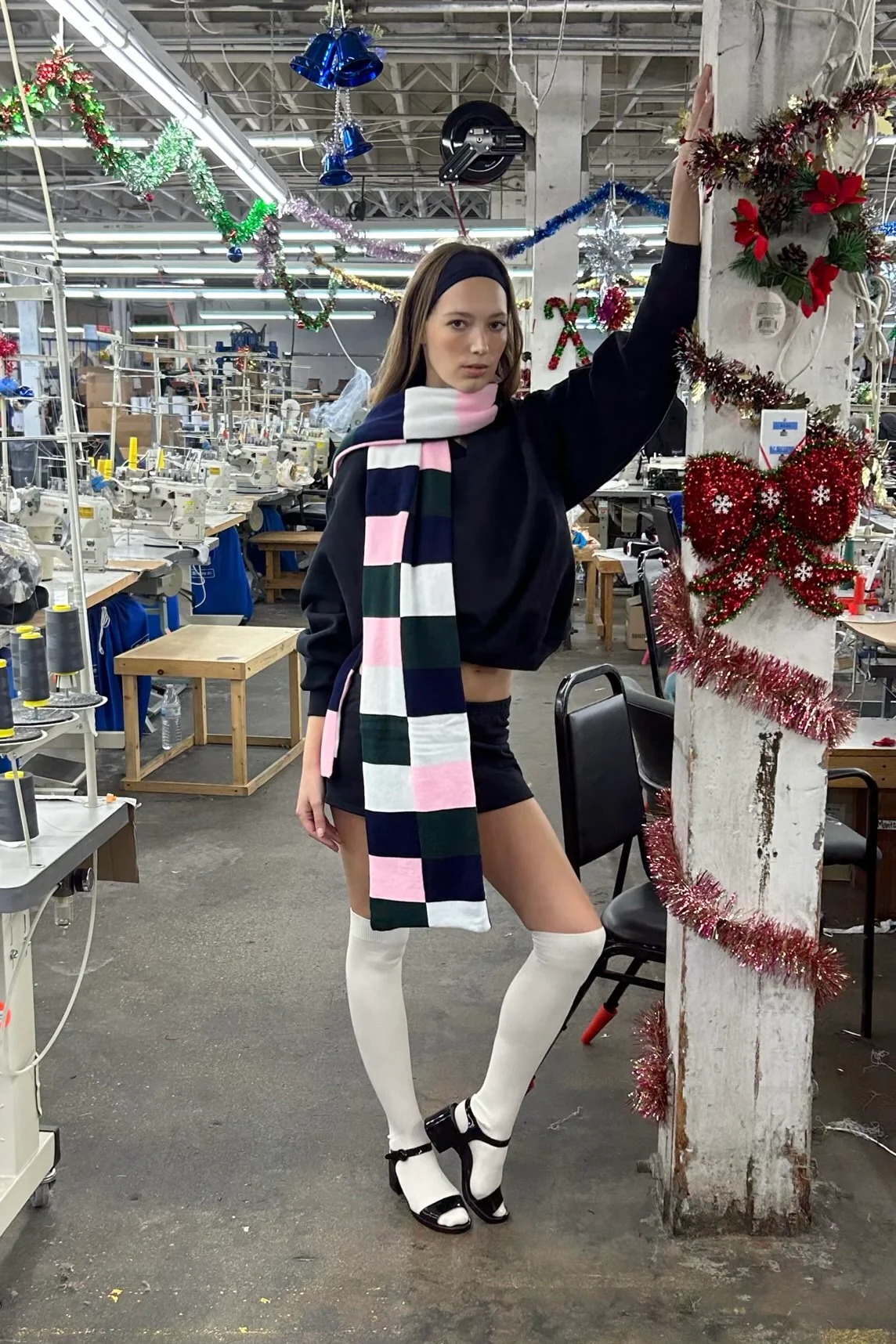 JQSCARF09 - Bauhaus Grid Scarf - Image 44